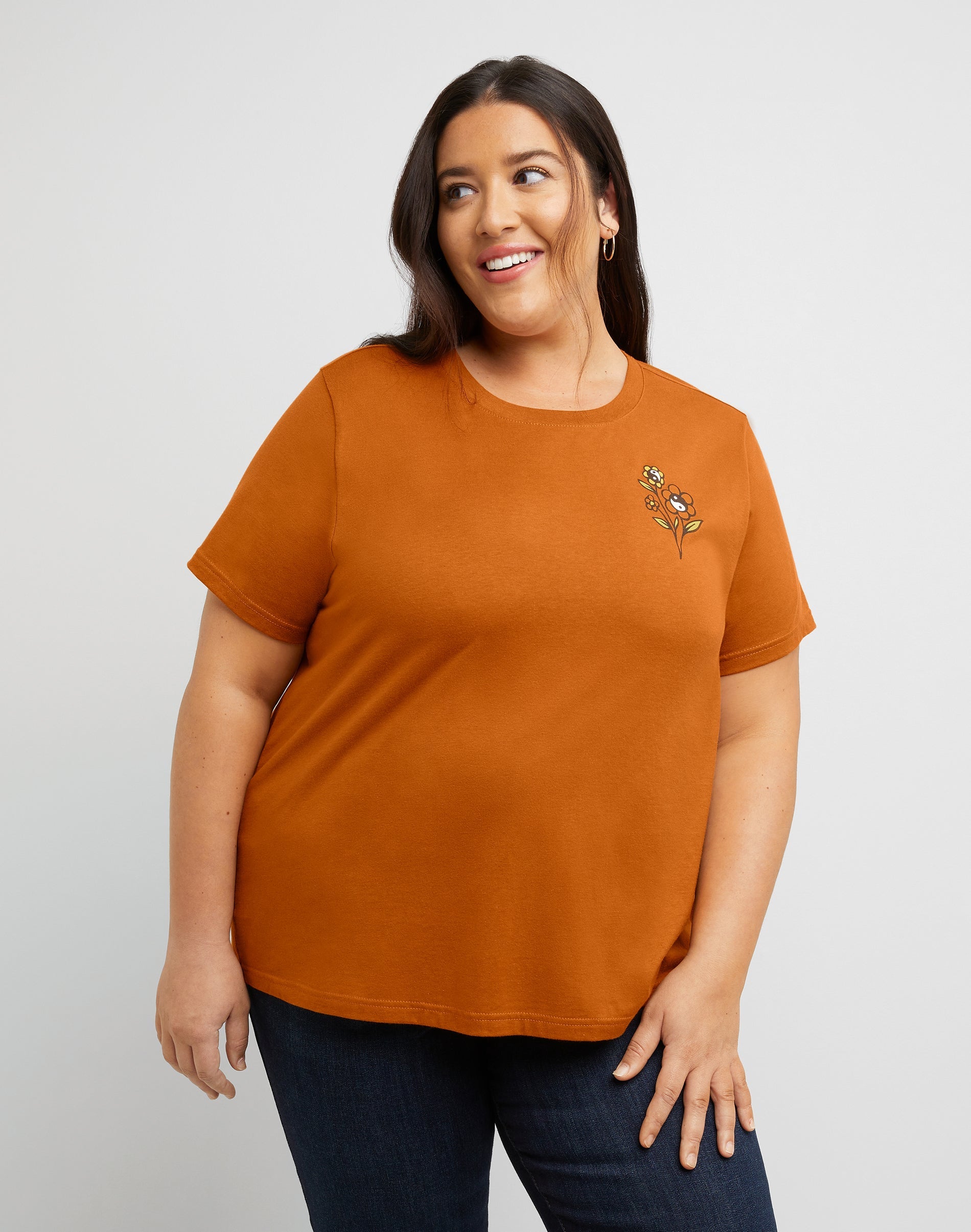 Hanes CELEBRATE THE CUSTOMER Graphic Spellout Single Stitch T-Shirt