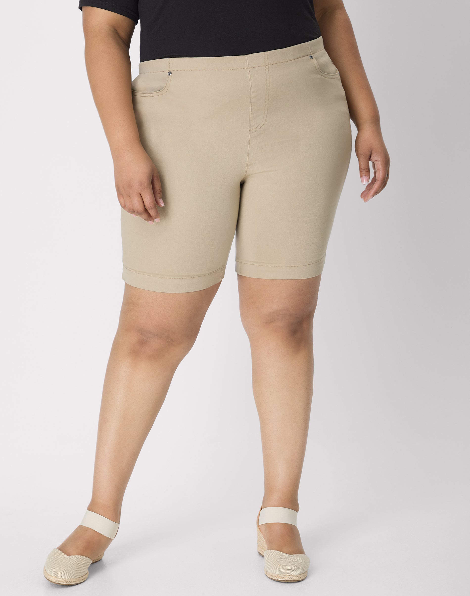 Hanes Just My Size Women's Pull-On Shorts with Pockets - 9" (Plus ) Brownstone 1X
