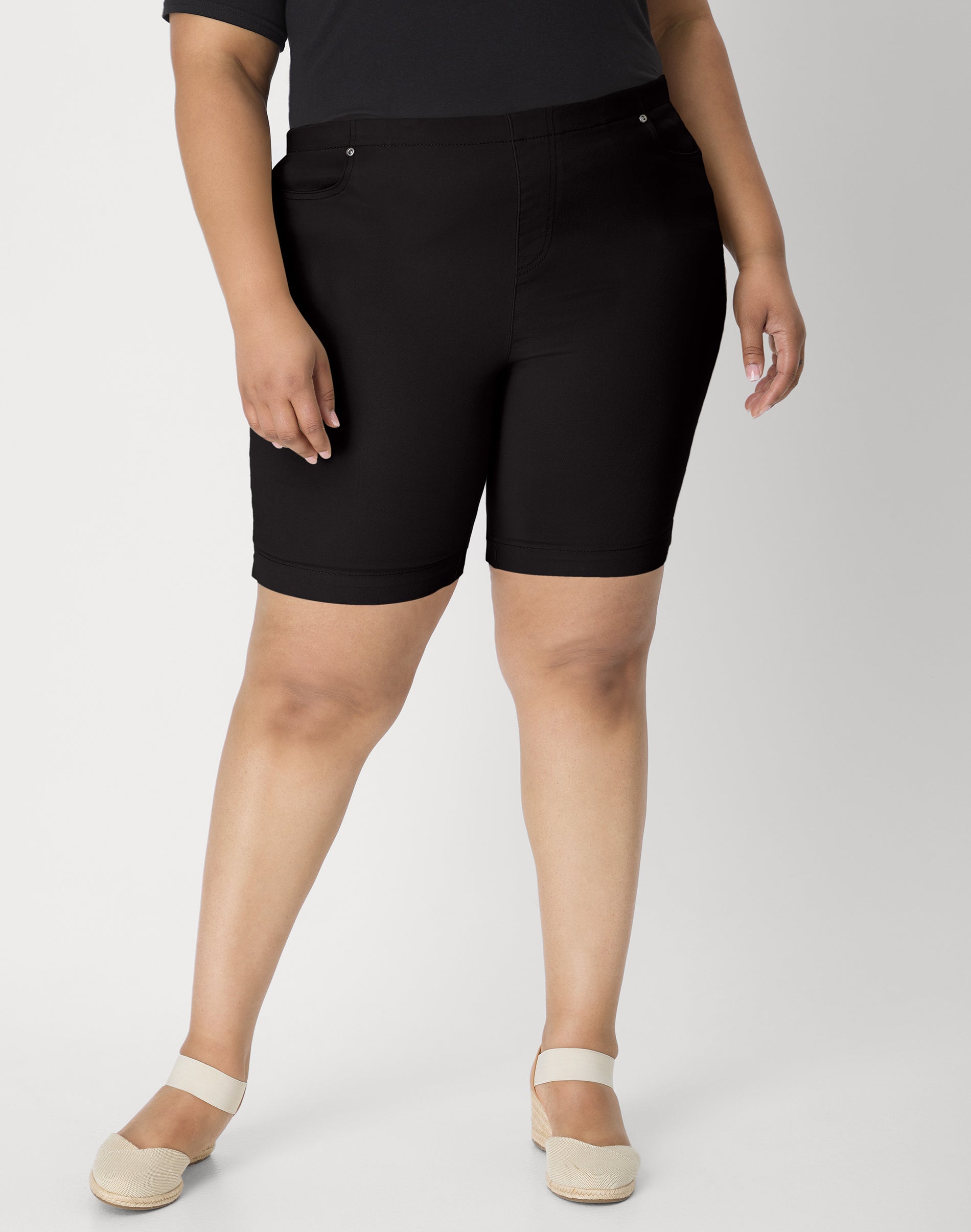 Hanes Just My Size Women's Pull-On Shorts with Pockets - 9" (Plus ) Black 4X